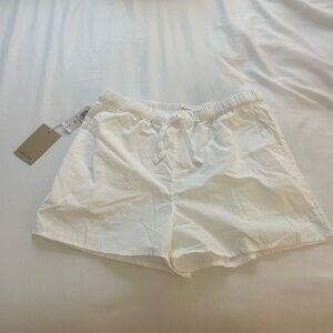 Aritzia poplin shorts